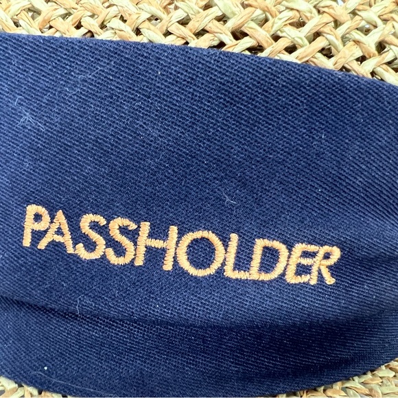 Disney Straw Hat Passholder EPCOT Flower And Garden Festival 2016 - Picture 3 of 13